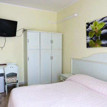 Bed and Breakfast Le Mimose à Pescara Extérieur photo