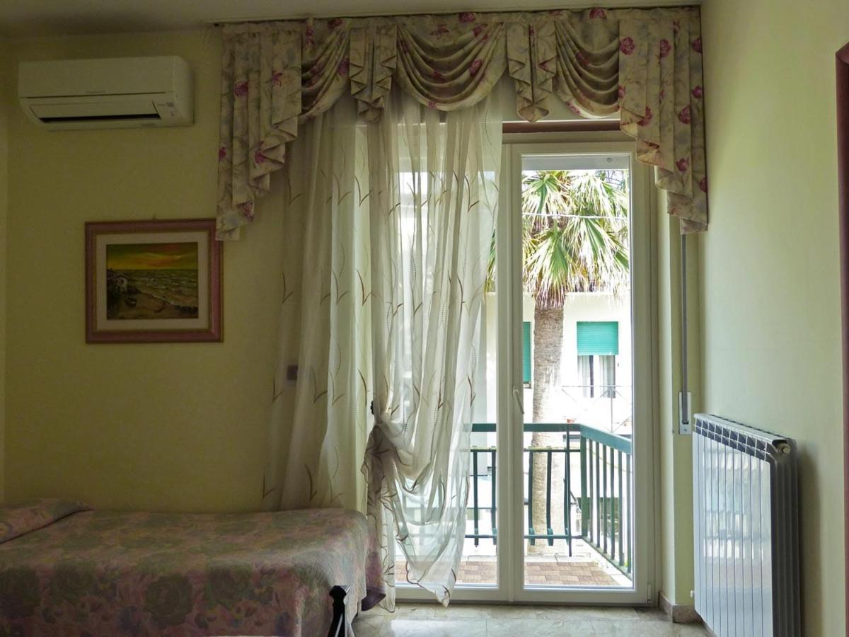 Bed and Breakfast Le Mimose à Pescara Extérieur photo